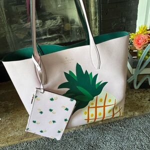 Kate Spade Pink Pineapple Tote Bag with matching wristlet ! 🍍🍍